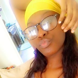 Meet your Posher, Dana